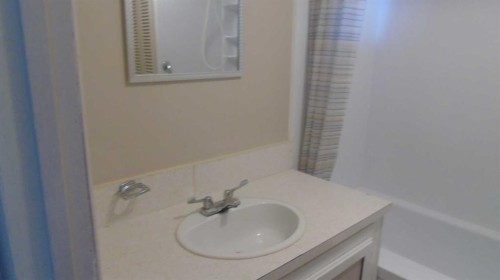 340 26 Street, Fort Macleod, AB - Indoor Photo Showing Bathroom