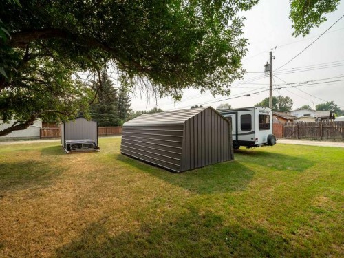 2209 22 Avenue, Coaldale, AB - Outdoor