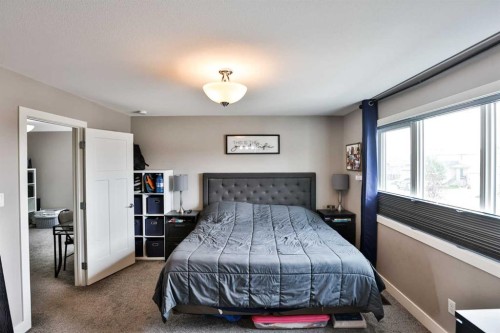 183 Crocus Terrace West, Lethbridge, AB - Indoor Photo Showing Bedroom