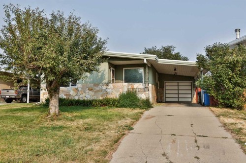 1921 17 Street NORTH Lethbridge, AB T1H 4W8