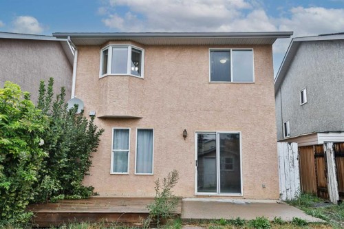 322 Assiniboia Place West, Lethbridge, AB - Outdoor With Exterior