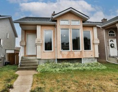 322 Assiniboia Place WESTLethbridge, AB T1K 6W2