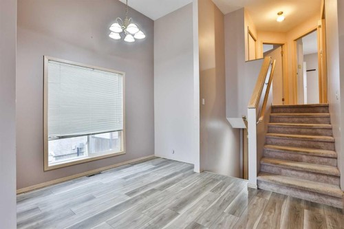 322 Assiniboia Place West, Lethbridge, AB - Indoor Photo Showing Other Room