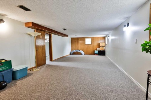 1323 3A Avenue North, Lethbridge, AB - Indoor Photo Showing Other Room