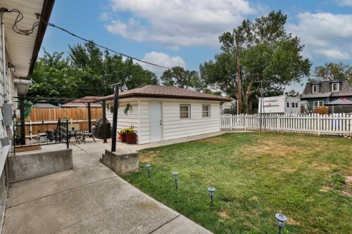 1323 3A Avenue North, Lethbridge, AB - Outdoor