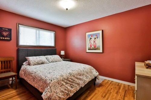 1323 3A Avenue North, Lethbridge, AB - Indoor Photo Showing Bedroom