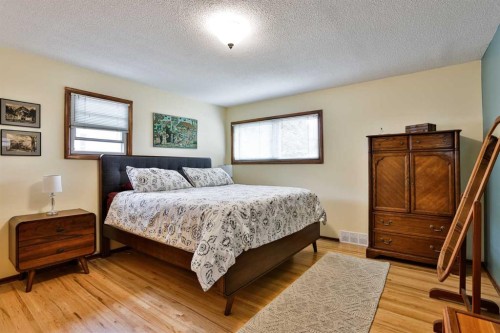 1323 3A Avenue North, Lethbridge, AB - Indoor Photo Showing Bedroom