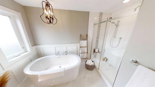 320 Stonecrest Place West, Lethbridge, AB - Indoor Photo Showing Bathroom