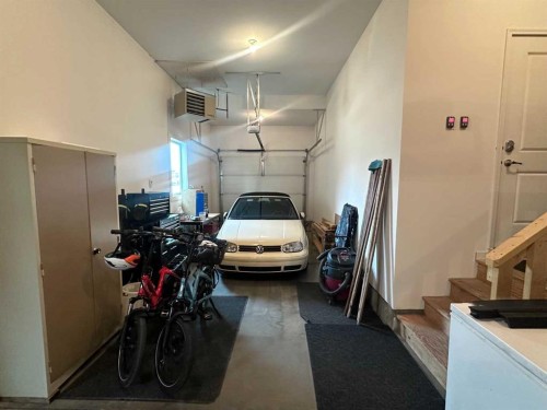 320 Stonecrest Place West, Lethbridge, AB - Indoor Photo Showing Garage