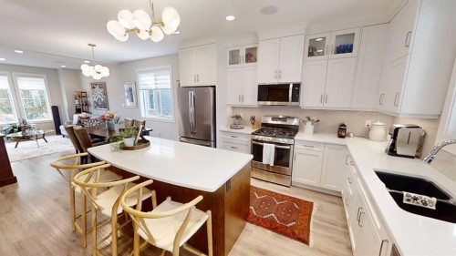 320 Stonecrest Place West, Lethbridge, AB - Indoor Photo Showing Kitchen With Upgraded Kitchen