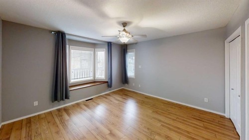 802 Aberdeen Place West, Lethbridge, AB - Indoor Photo Showing Other Room
