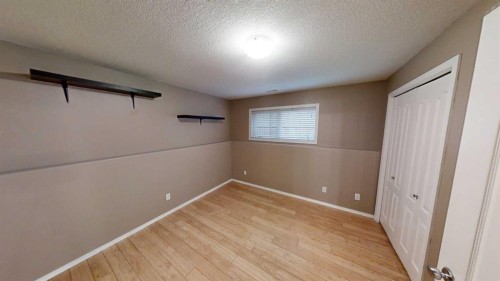 802 Aberdeen Place West, Lethbridge, AB - Indoor Photo Showing Other Room