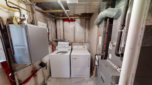 802 Aberdeen Place West, Lethbridge, AB - Indoor Photo Showing Laundry Room