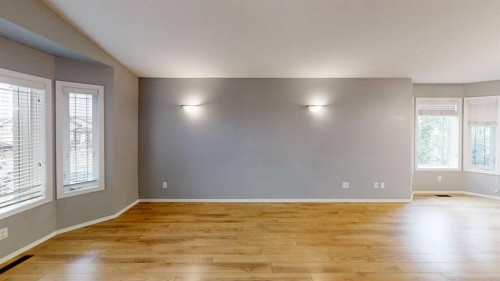 802 Aberdeen Place West, Lethbridge, AB - Indoor Photo Showing Other Room