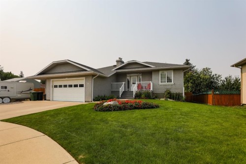 14 Centennial Place, Magrath, AB - Outdoor With Deck Patio Veranda With Facade