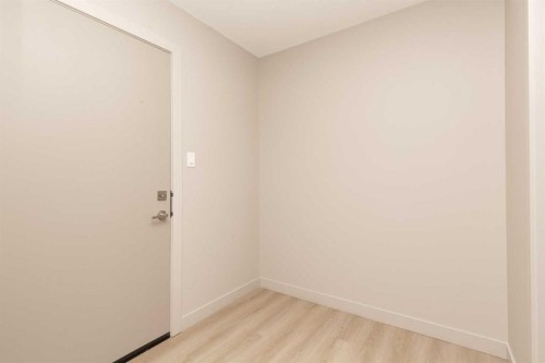 320 Aquitania Boulevard West, Lethbridge, AB - Indoor Photo Showing Other Room