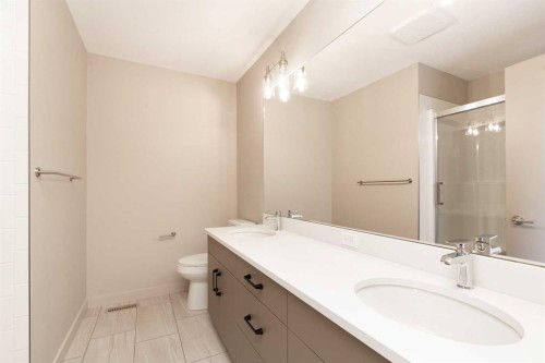 320 Aquitania Boulevard West, Lethbridge, AB - Indoor Photo Showing Bathroom