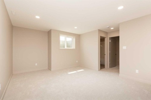 320 Aquitania Boulevard West, Lethbridge, AB - Indoor Photo Showing Other Room