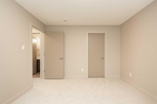 320 Aquitania Boulevard West, Lethbridge, AB - Indoor Photo Showing Other Room