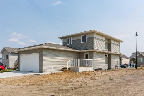 320 Aquitania Boulevard West, Lethbridge, AB - Outdoor With Exterior