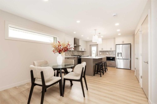 320 Aquitania Boulevard West, Lethbridge, AB - Indoor Photo Showing Dining Room