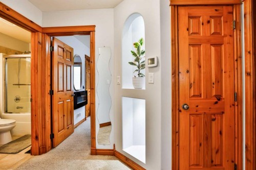 128 Cougar Road North, Lethbridge, AB - Indoor