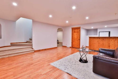 128 Cougar Road North, Lethbridge, AB - Indoor