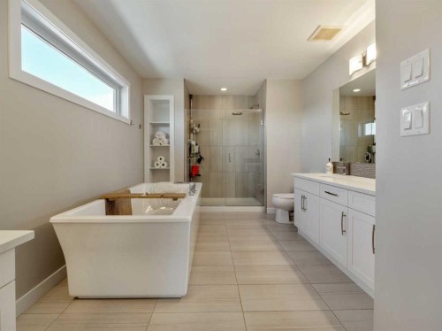 187 Westgate Drive, Coaldale, AB - Indoor Photo Showing Bathroom