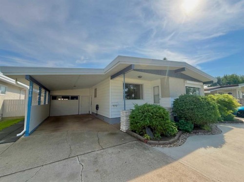 2610 20 Avenue South, Lethbridge, AB 