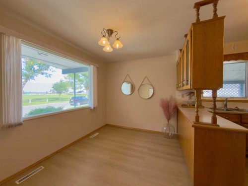 2610 20 Avenue South, Lethbridge, AB 