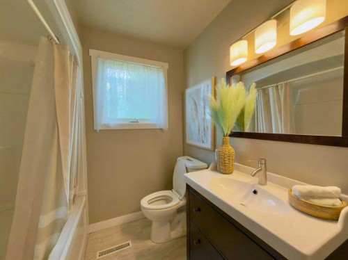 2610 20 Avenue South, Lethbridge, AB 