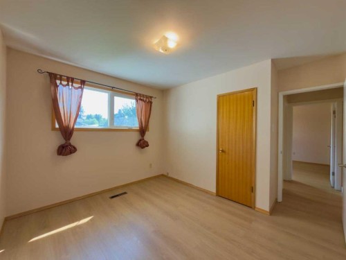 2610 20 Avenue South, Lethbridge, AB 
