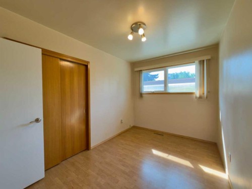 2610 20 Avenue South, Lethbridge, AB 
