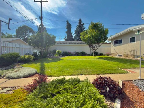 2610 20 Avenue South, Lethbridge, AB 