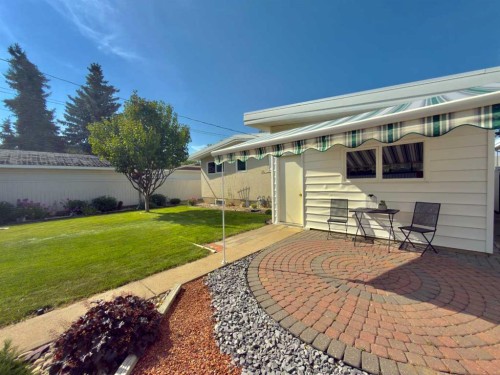 2610 20 Avenue South, Lethbridge, AB 