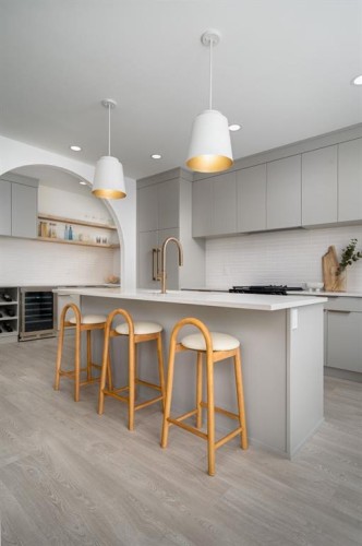 347 Blackwolf Boulevard North, Lethbridge, AB - Indoor Photo Showing Kitchen