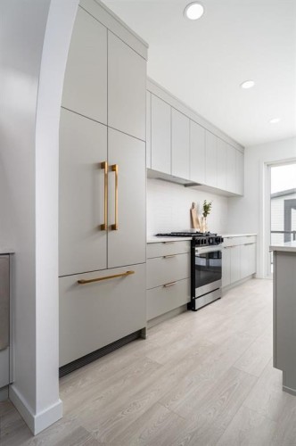 347 Blackwolf Boulevard North, Lethbridge, AB - Indoor Photo Showing Kitchen
