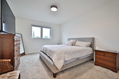 246 4A Street, Stirling, AB - Indoor Photo Showing Bedroom