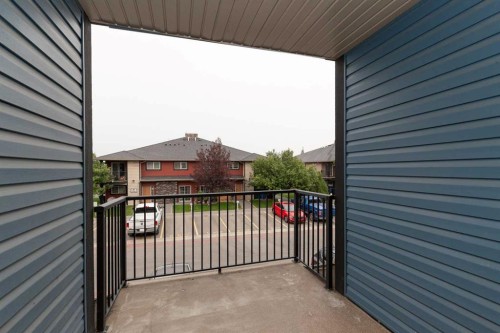 873 Mt Sundance Manor West, Lethbridge, AB - Outdoor With Exterior