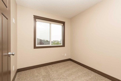 873 Mt Sundance Manor West, Lethbridge, AB - Indoor Photo Showing Other Room