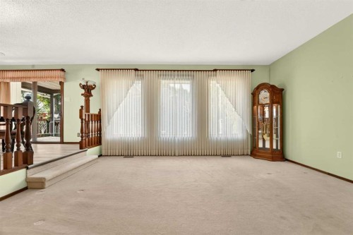 3606 Spruce Drive South, Lethbridge, AB - Indoor Photo Showing Other Room