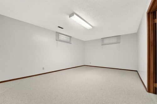3606 Spruce Drive South, Lethbridge, AB - Indoor Photo Showing Other Room