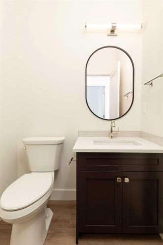 561 Malahat Green West, Lethbridge, AB - Indoor Photo Showing Bathroom