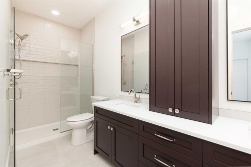 561 Malahat Green West, Lethbridge, AB - Indoor Photo Showing Bathroom