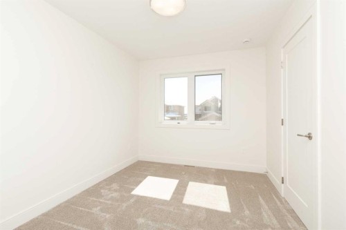 561 Malahat Green West, Lethbridge, AB - Indoor Photo Showing Other Room