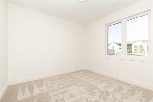 561 Malahat Green West, Lethbridge, AB - Indoor Photo Showing Other Room