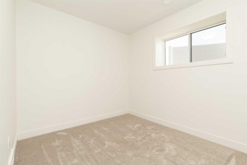 561 Malahat Green West, Lethbridge, AB - Indoor Photo Showing Other Room