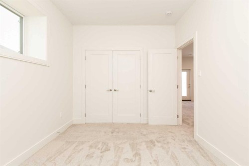 561 Malahat Green West, Lethbridge, AB - Indoor Photo Showing Other Room