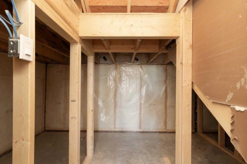 561 Malahat Green West, Lethbridge, AB - Indoor