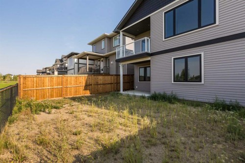 561 Malahat Green West, Lethbridge, AB - Outdoor